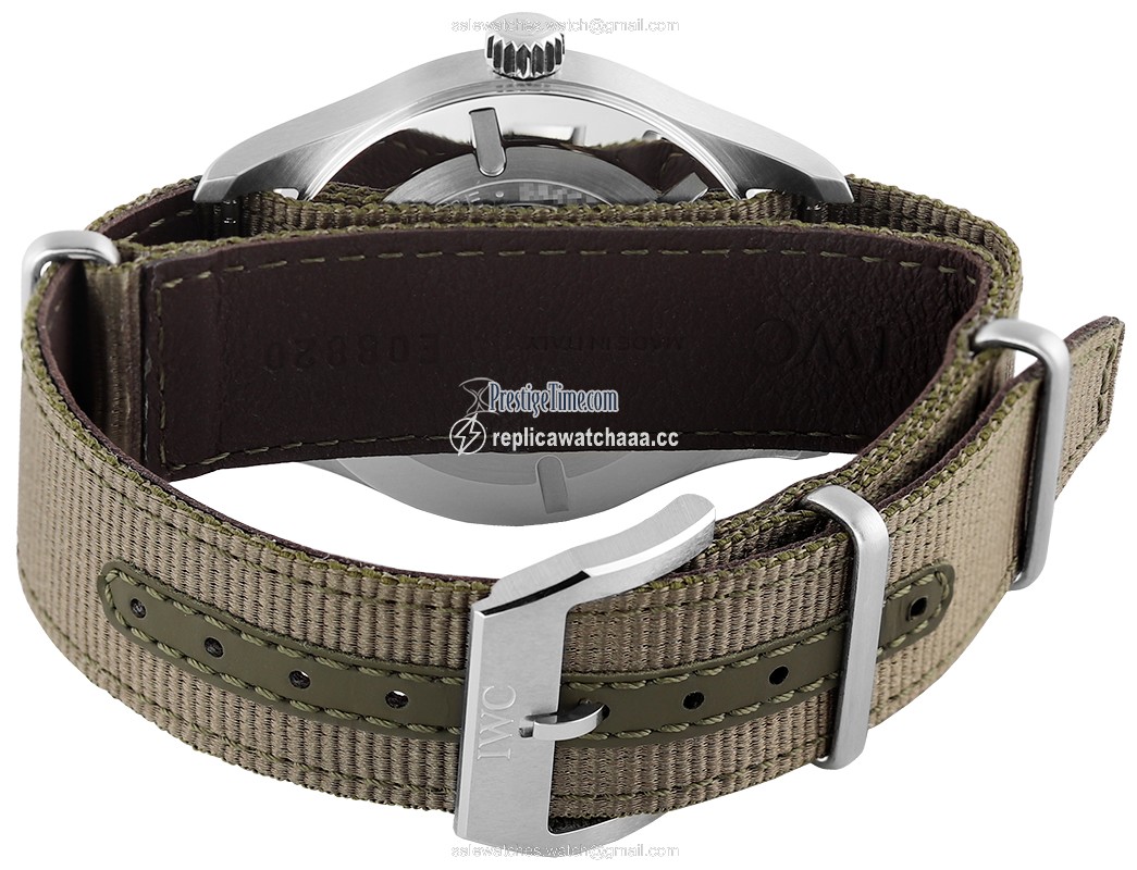 IW326801 IWC Pilot's Watch Automatic Spitfire 39mm Mens Watch 1 IW326801 IWC Pilot's Watch Automatic Spitfire 39mm Mens Watch 1